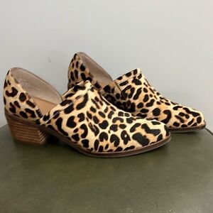 Crown Vintage, Leopard booties, size 6